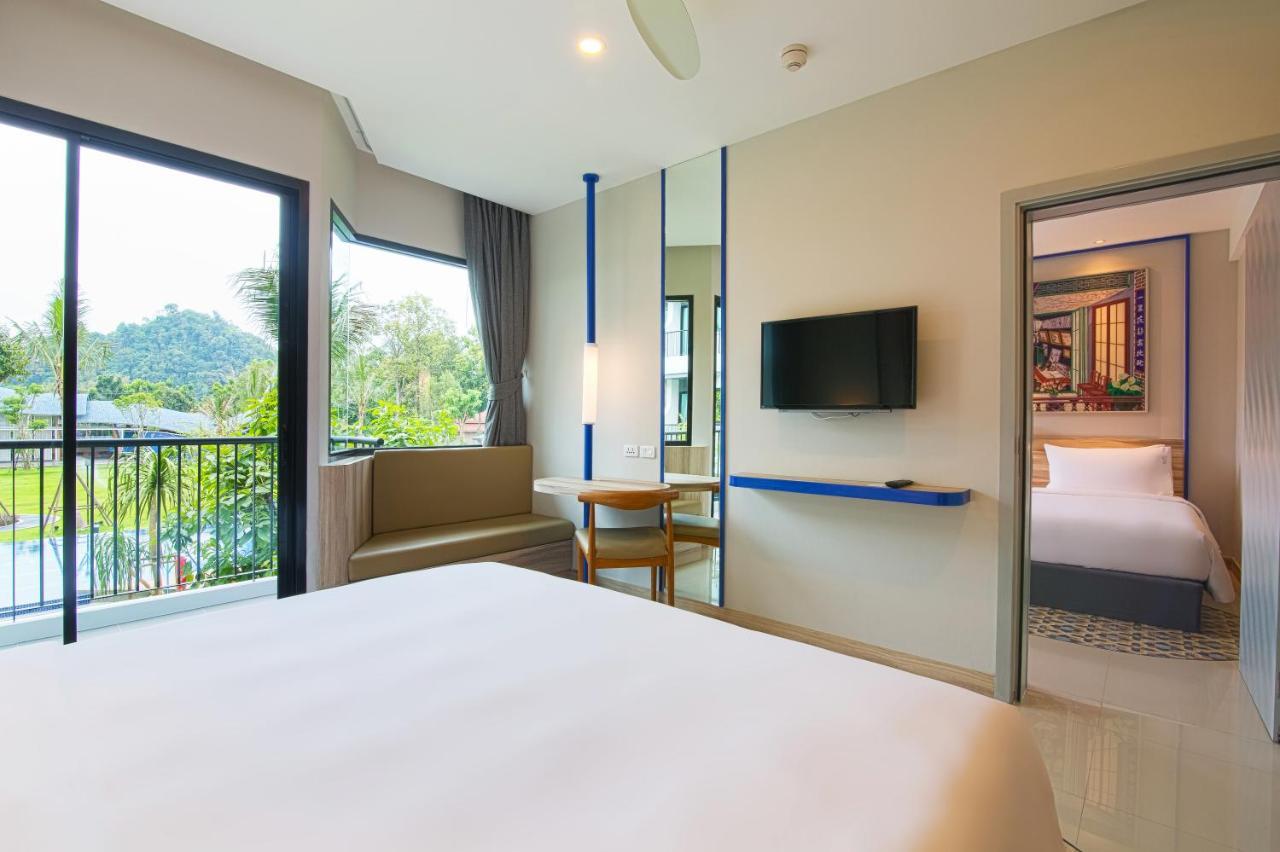 Holiday Style Ao Nang Beach Resort, Krabi Exterior photo