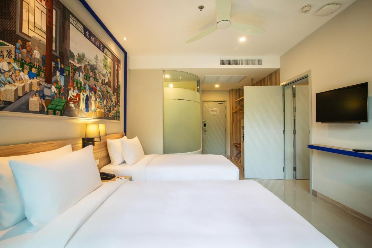 Holiday Style Ao Nang Beach Resort, Krabi Exterior photo