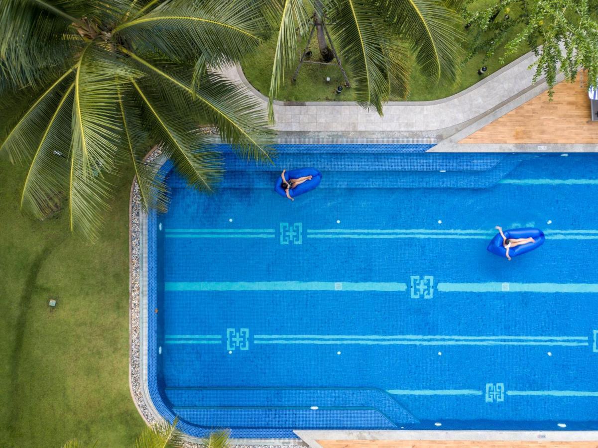 Holiday Style Ao Nang Beach Resort, Krabi Exterior photo