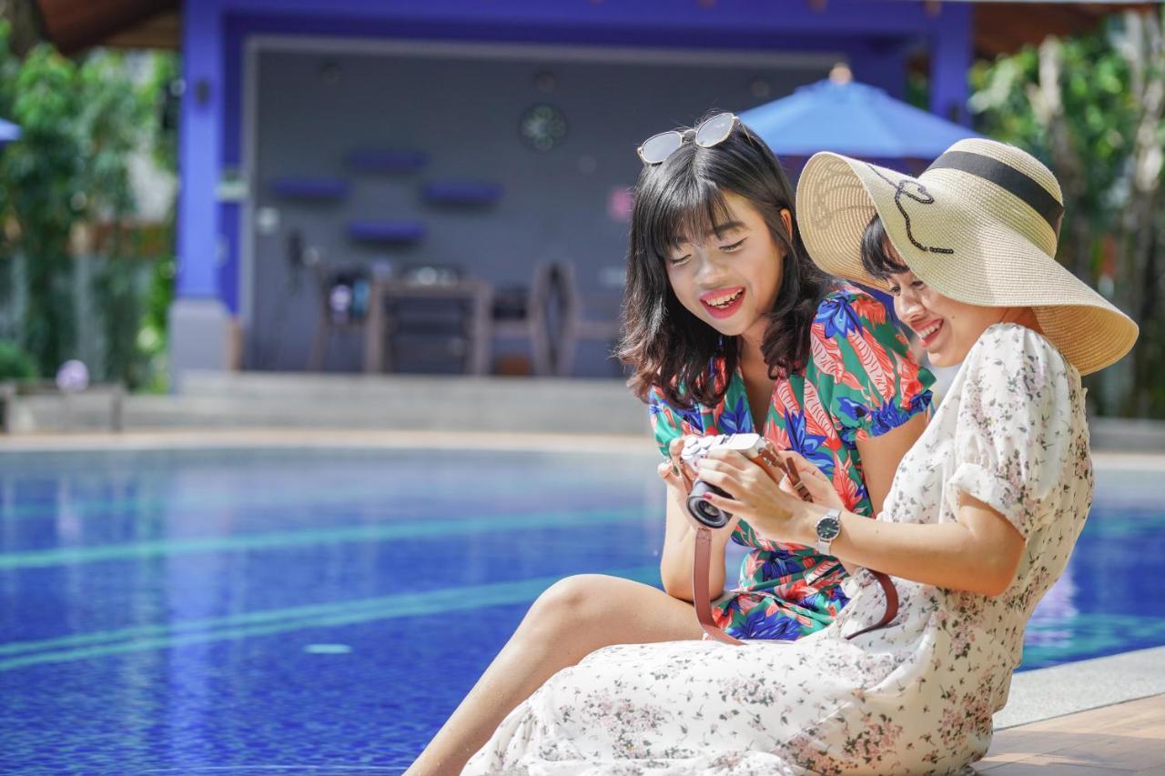 Holiday Style Ao Nang Beach Resort, Krabi Exterior photo