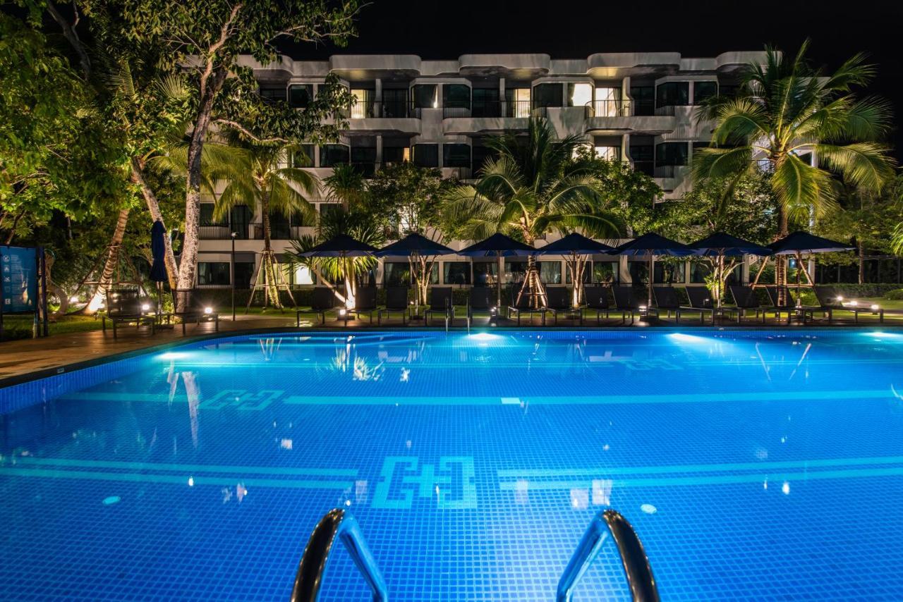 Holiday Style Ao Nang Beach Resort, Krabi Exterior photo