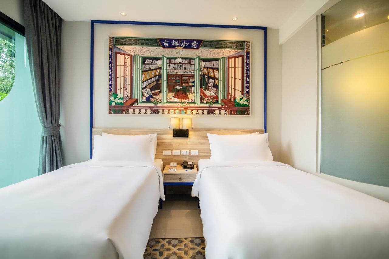 Holiday Style Ao Nang Beach Resort, Krabi Exterior photo